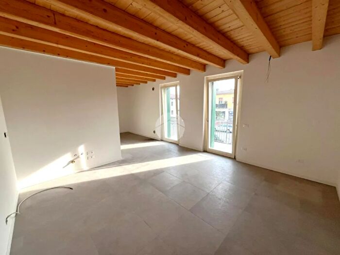 Appartamento bilocale in vendita in Piazza Roma, Buttapietra