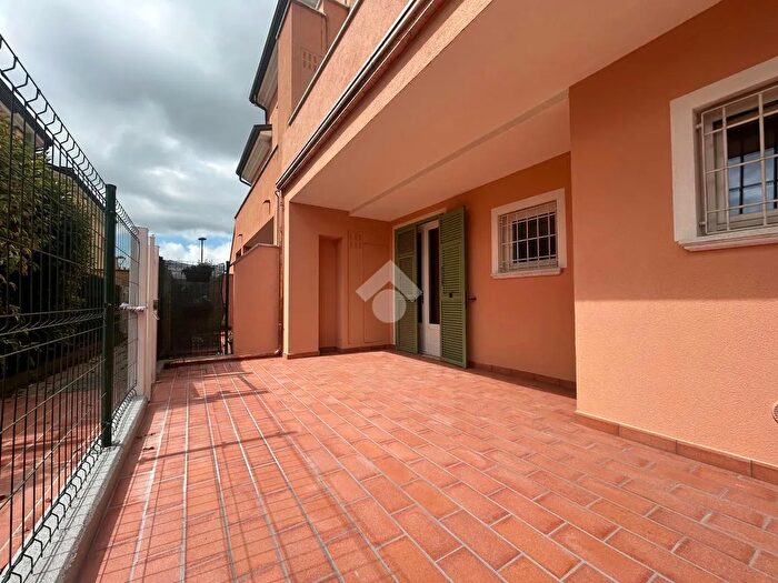 Appartamento quadrilocale in vendita in Via dei Molini, Sarzana