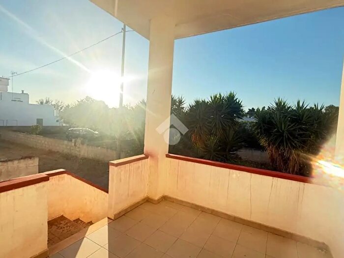 Casa con 6 locali in vendita in Via Torre Suda, Racale