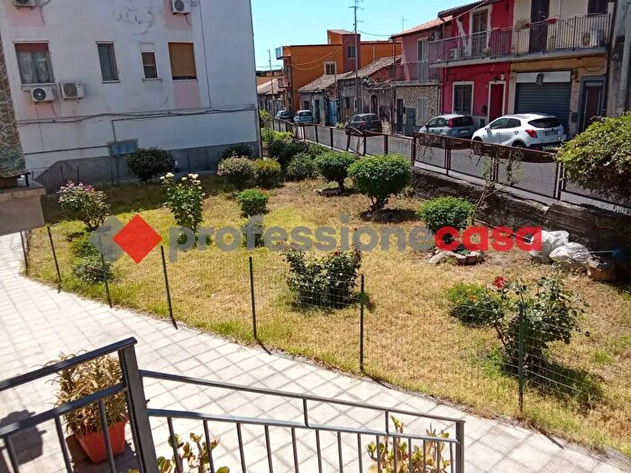 Appartamento bilocale in vendita in Largo Campania, Catania