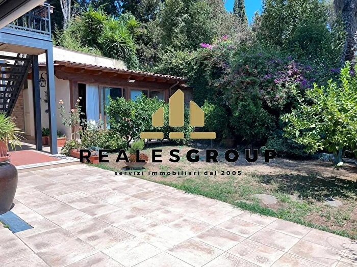 Appartamento quadrilocale in vendita in Via del Casale Avenali Roma, Roma