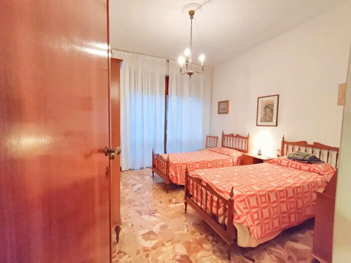 Appartamento con 7 locali in vendita in Pisa