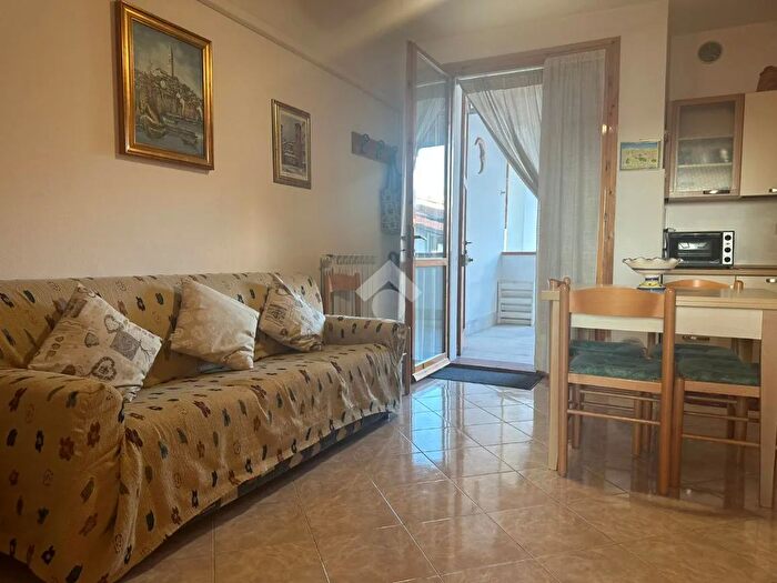 Appartamento quadrilocale in vendita in Viale a Manzoni, Comacchio