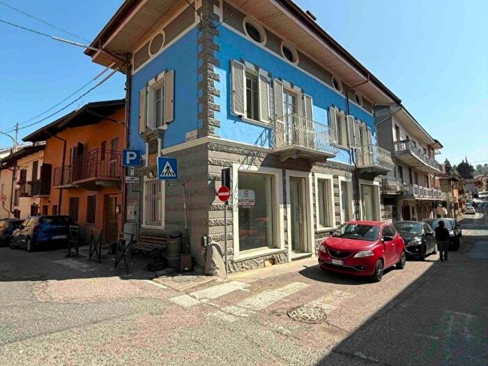 Appartamento quadrilocale in affitto in Via Giuseppe Garibaldi, Centro, Avigliana