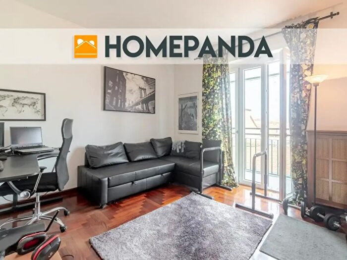 Appartamento trilocale in vendita in Via Camandona Bis, Torino