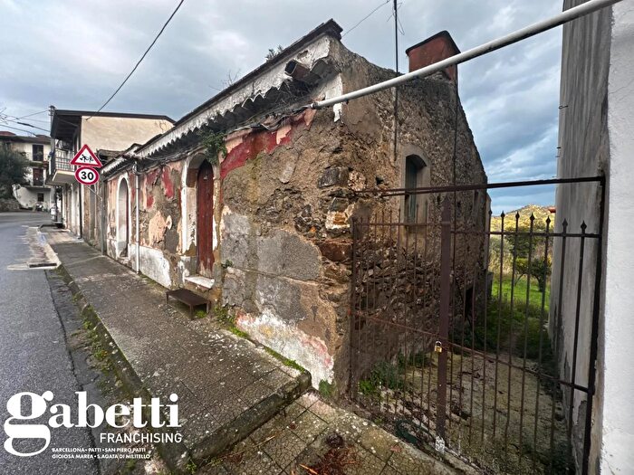 Casa con 5 locali in vendita in Santa Nicolella Snc, Montagnareale