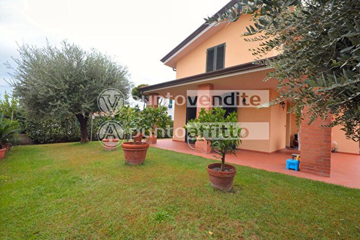 Casa con 5 locali in vendita in Acalda, Lucca