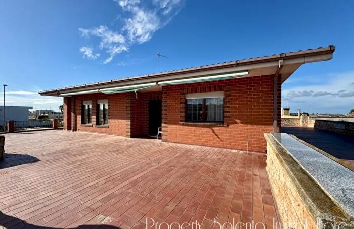 Casa con 7 locali in vendita in Via Marina Ugento Residenziale, Ugento