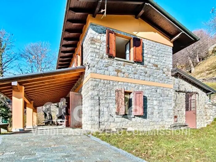 Casa con 5 locali in vendita in Via Cima Predore Snc, Predore