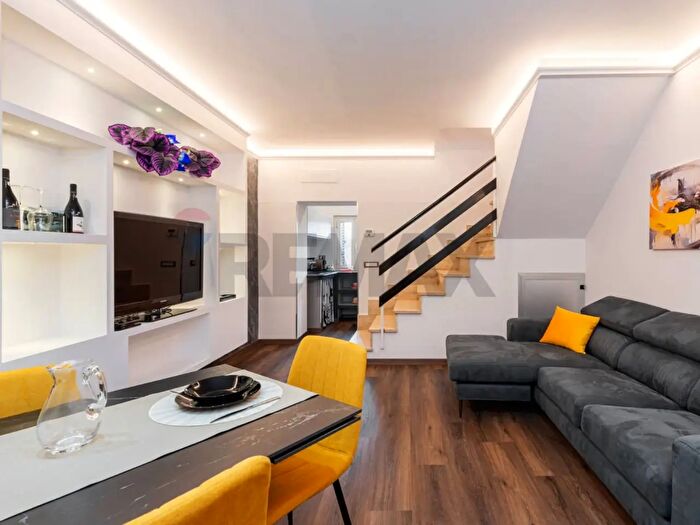 Case in Vendita e in Affitto - 3