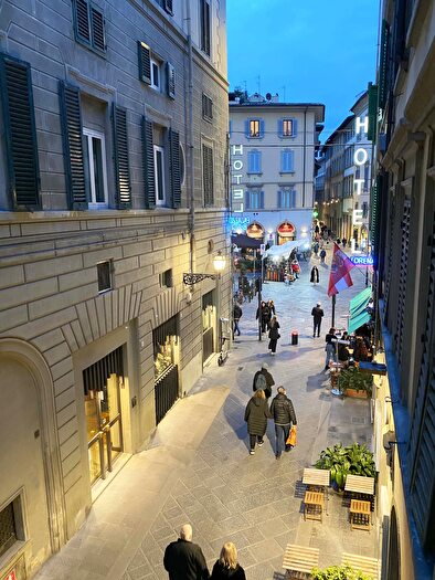 Appartamento monolocale in affitto in Via Faenza, Firenze