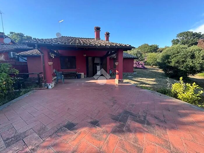 Casa quadrilocale in vendita in Via Monte Livata, Trevignano Romano