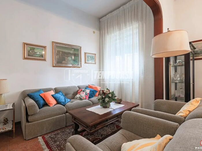 Appartamento con 5 locali in vendita in Livorno