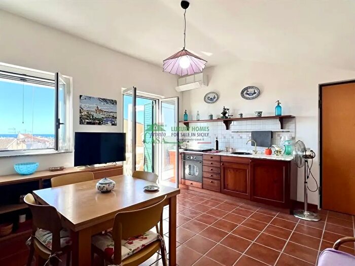 Appartamento trilocale in vendita in Via Viareggio, Ragusa
