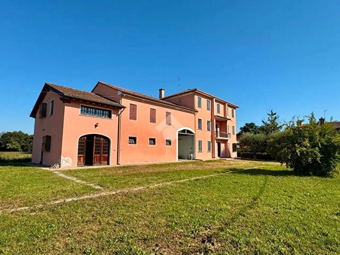 Casa con 8 locali in vendita in Via Albare, Piombino Dese
