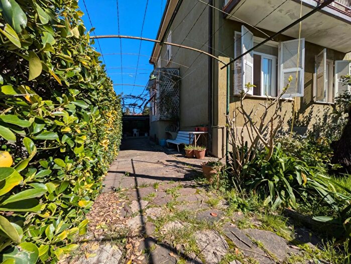 Appartamento con 5 locali in vendita in Sarzana