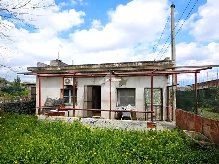 Appartamento trilocale in vendita in Via Don Luigi Sturzo, San Pietro Clarenza