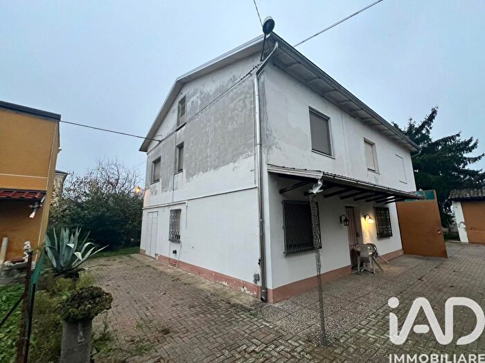 Casa con 5 locali in vendita in Via per Mirandola, San Felice Sul Panaro