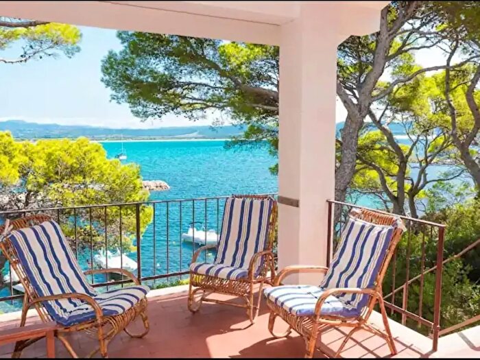 Casa con 10 locali in vendita in Via Ammiraglio Camillo Candiani, SantAnna Arresi