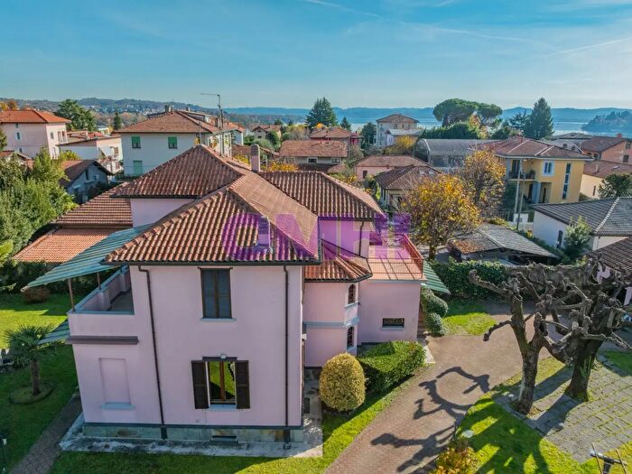 Casa con 5 locali in vendita in Via Ticino, Gavirate