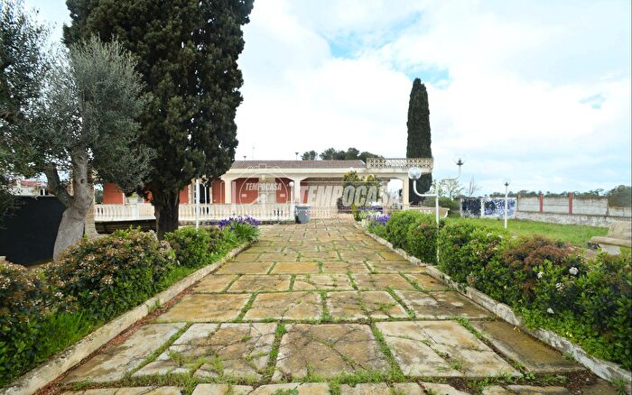 Casa quadrilocale in vendita in Provinciale per Acquaviva, Gioia Del Colle