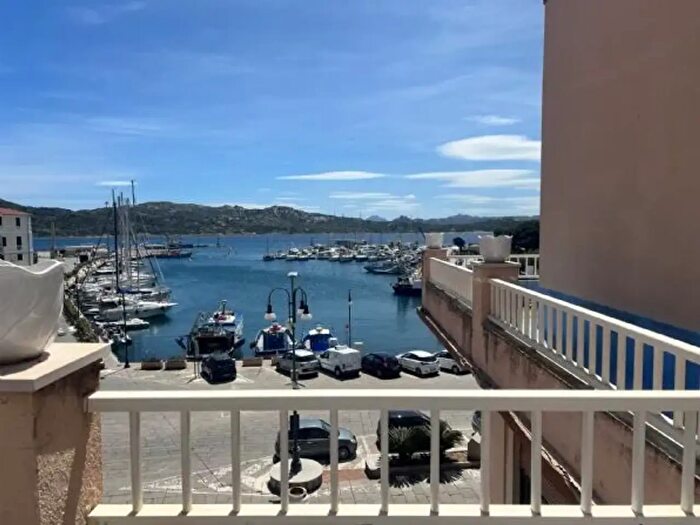 Appartamento con 6 locali in vendita in La Maddalena