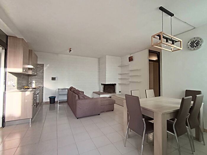 Appartamento quadrilocale in affitto in Viale di Focene, Focene, Fiumicino