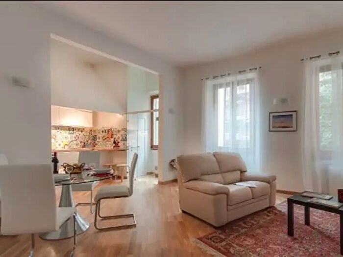 Appartamento trilocale in affitto in Firenze