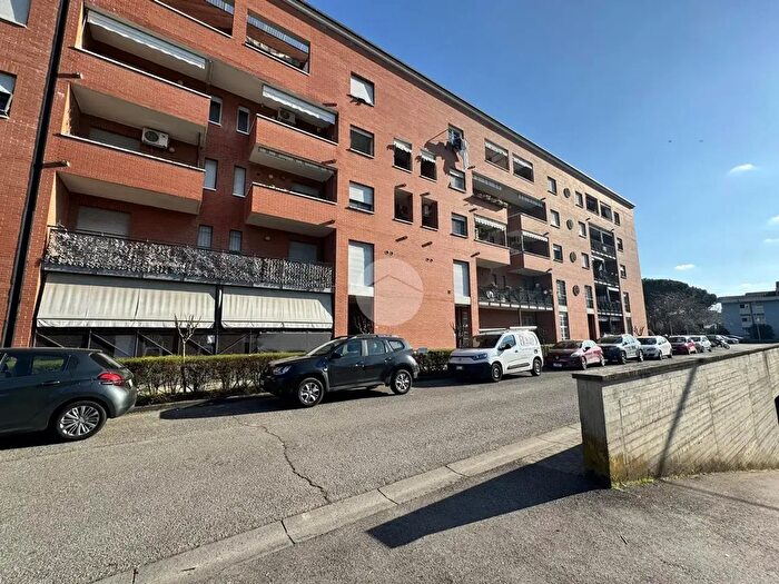 Appartamento trilocale in vendita in Via Salento, Firenze