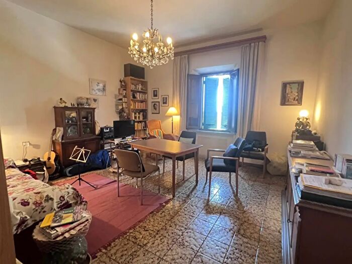 Appartamento quadrilocale in vendita in Via Piave, Castagneto Carducci