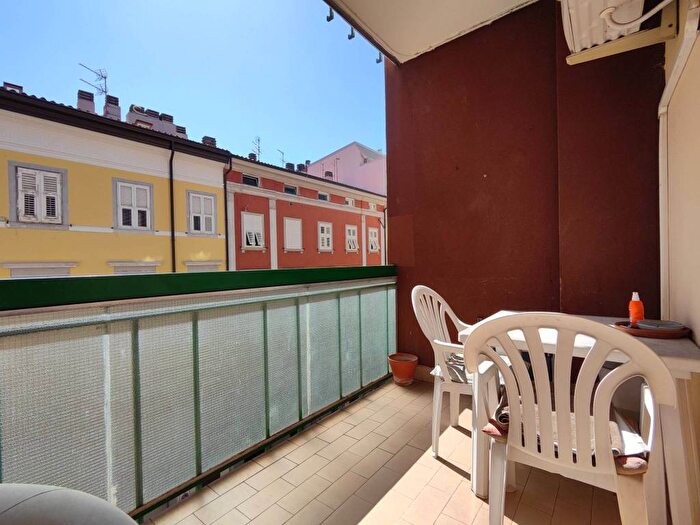 Appartamento trilocale in affitto in Via di Cologna, Giardino Pubblico, Trieste