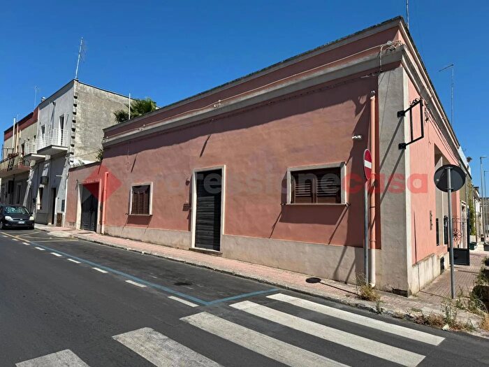 Casa con 7 locali in vendita in Via Borgo della Pietà, Manduria