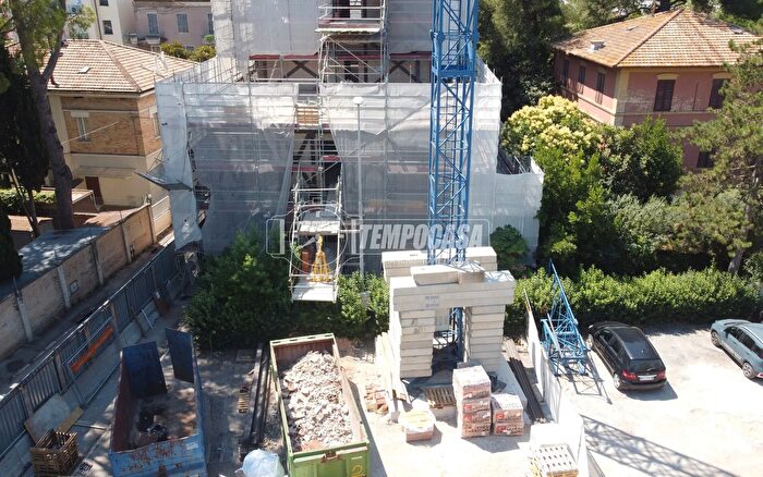 Appartamento con 5 locali in vendita in Tolentino