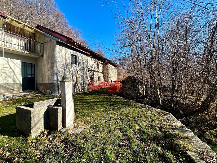 Casa quadrilocale in vendita in Regione Sarezzo, Garessio