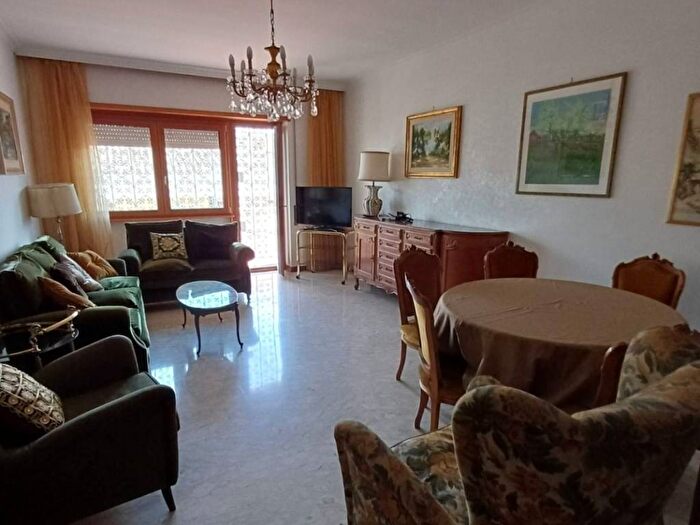 Appartamento quadrilocale in affitto in Via Val di Non, Conca d'Oro Valli, Roma