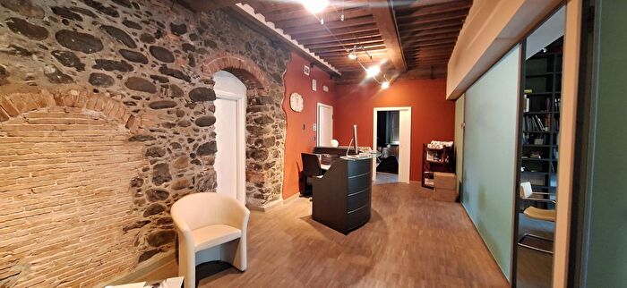 Appartamento con 7 locali in vendita in Borgo A Mozzano