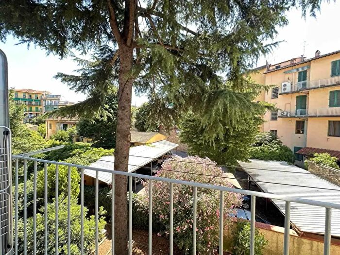 Appartamento bilocale in vendita in Via Cittadella, Firenze