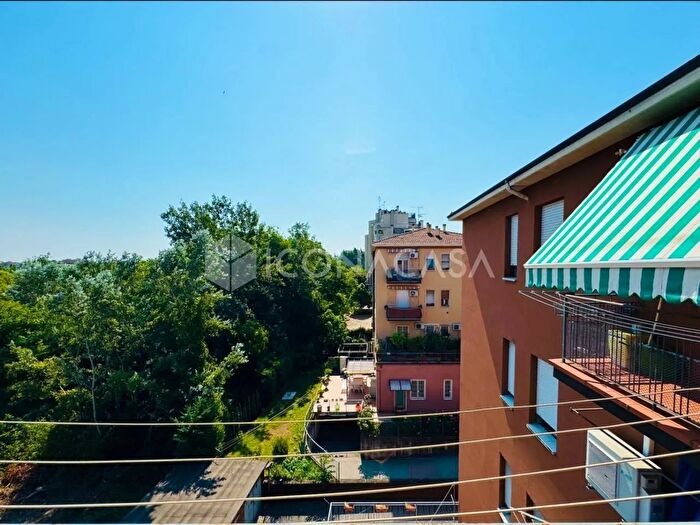 Appartamento quadrilocale in vendita in Via Amatore Sciesa, Bologna