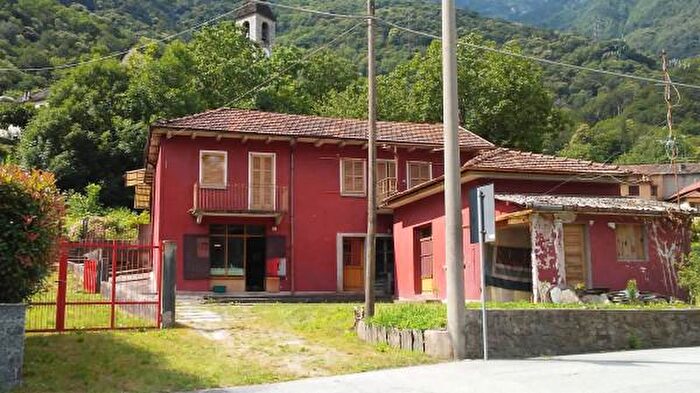 Casa con 5 locali in vendita in Frazione Migiandone, Ornavasso