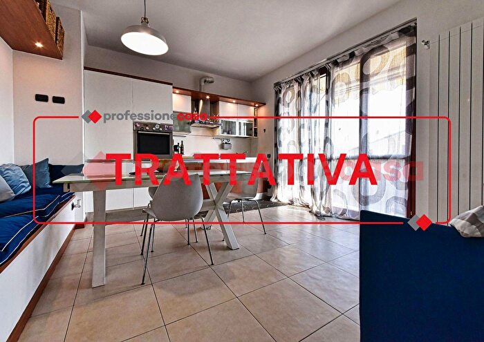 Appartamento bilocale in vendita in Via Sole delle Alpi, Lazzate