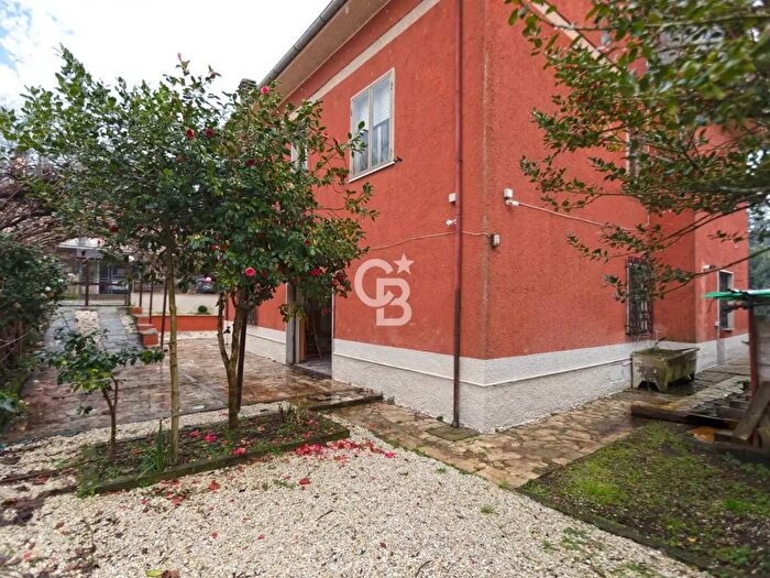 Casa con 7 locali in vendita in Via Gorizia, Vetralla