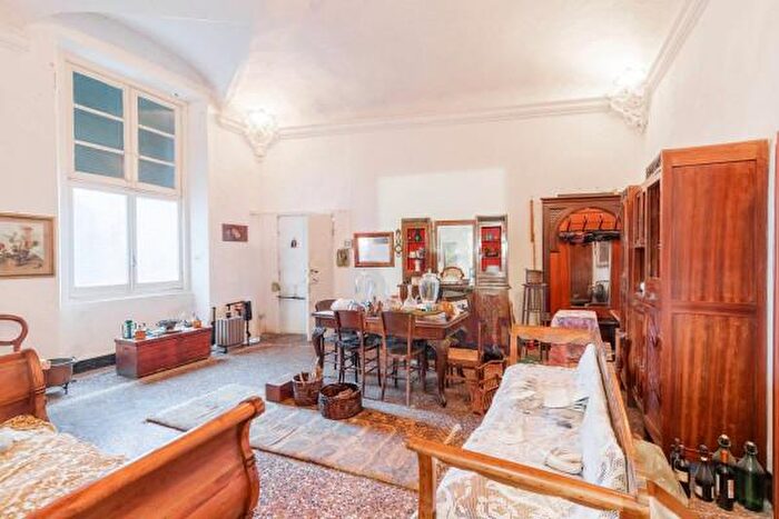 Appartamento con 6 locali in vendita in Via Guani, Levanto