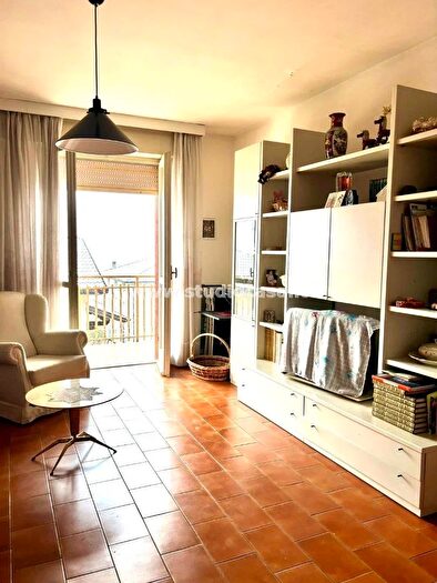 Appartamento trilocale in vendita in Ca Persico, Locatello