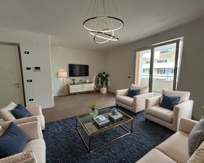 Appartamento trilocale in vendita in Via del Garda, Mori