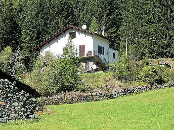 Appartamento trilocale in vendita in Chiesa In Valmalenco