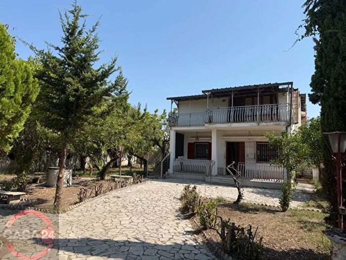 Casa con 9 locali in vendita in Santa Cruz, Terracina