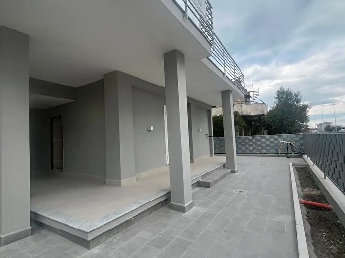 Appartamento quadrilocale in vendita in Viale Lenin, Castel Volturno