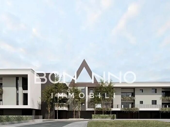 Appartamento con 5 locali in vendita in Piazza Poloni Don Vittorio, Montebelluna