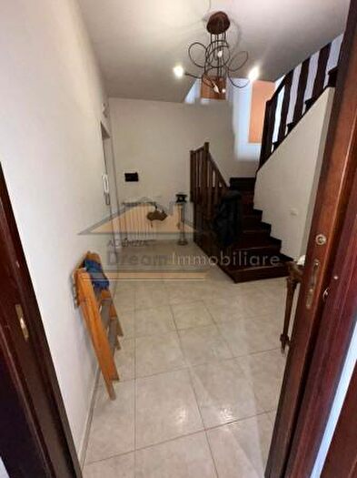 Appartamento con 6 locali in vendita in Via Gian Domenico Romagnosi, Giugliano In Campania