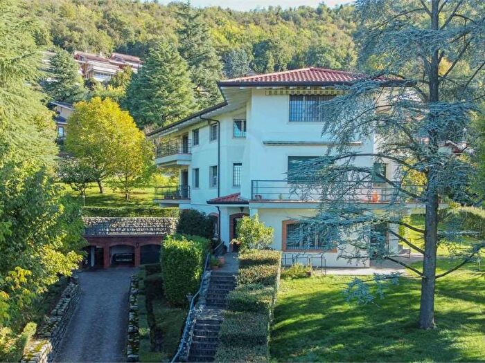 Casa quadrilocale in affitto in Via Delle Cave snc, Mompiano Costalunga, Brescia